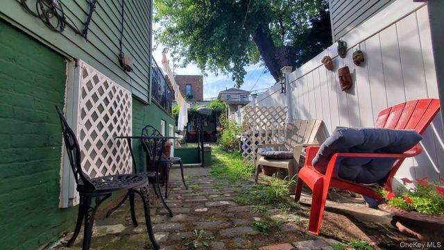 3430 34th Street, Astoria, NY 11106