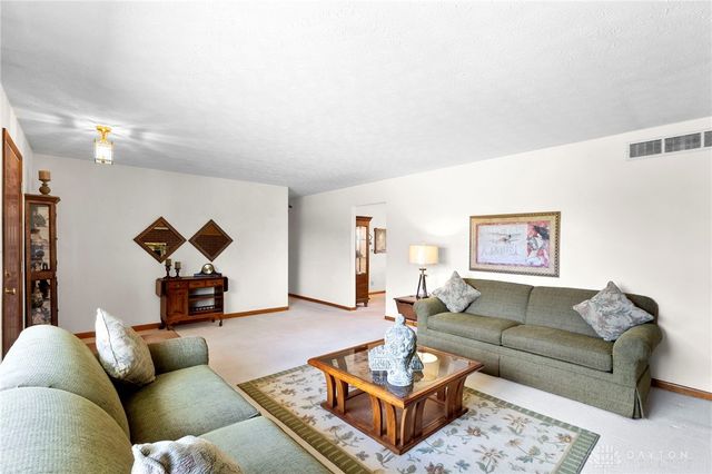 5248 Heckathorn Road, Brookville, OH 45309