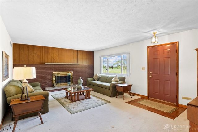 5248 Heckathorn Road, Brookville, OH 45309