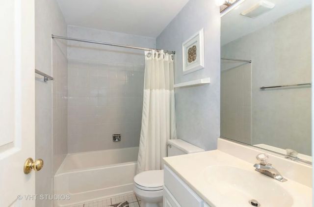 1069 Ripple Ridge Drive, Darien, IL 60561