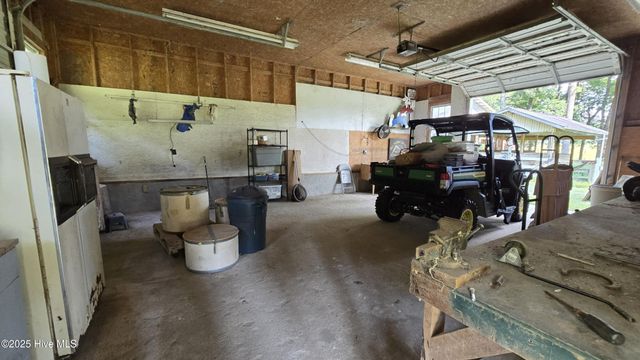 2639 Nc Highway 211 Road E, Clarkton, NC 28433