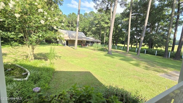 2639 Nc Highway 211 Road E, Clarkton, NC 28433