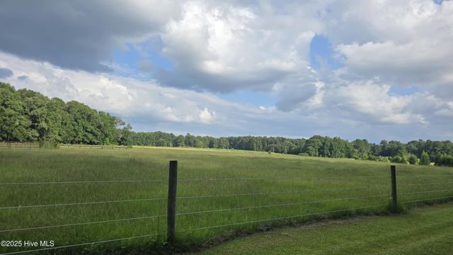 2639 Nc Highway 211 Road E, Clarkton, NC 28433