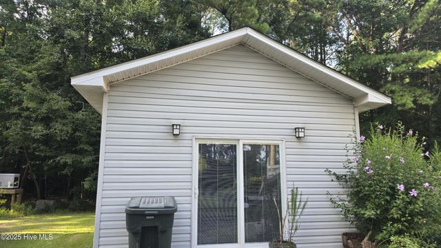 2639 Nc Highway 211 Road E, Clarkton, NC 28433