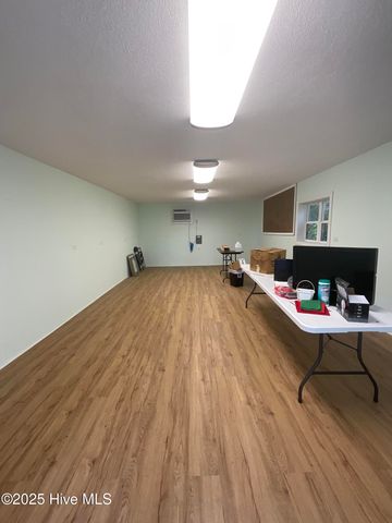 2639 Nc Highway 211 Road E, Clarkton, NC 28433