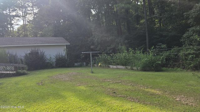 2639 Nc Highway 211 Road E, Clarkton, NC 28433