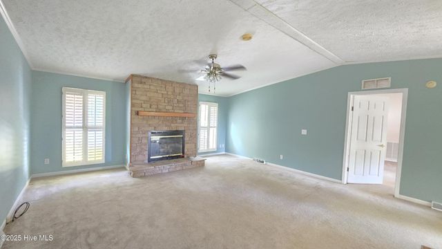 2639 Nc Highway 211 Road E, Clarkton, NC 28433