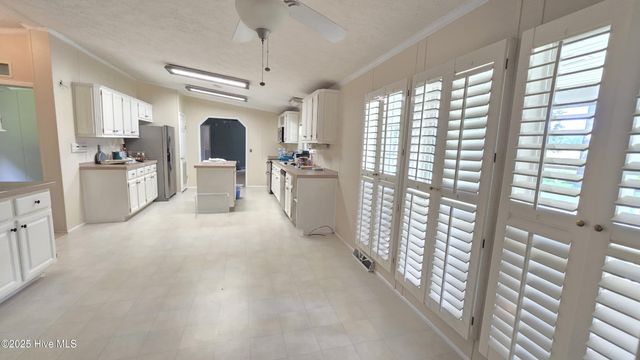 2639 Nc Highway 211 Road E, Clarkton, NC 28433