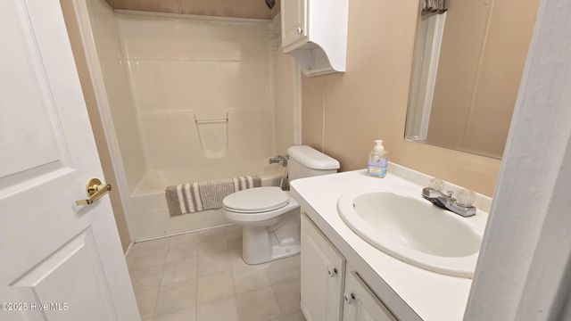 2639 Nc Highway 211 Road E, Clarkton, NC 28433