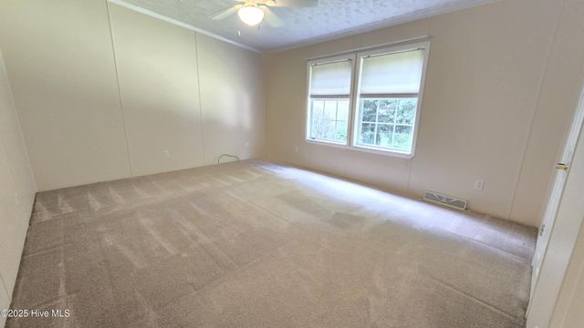 2639 Nc Highway 211 Road E, Clarkton, NC 28433