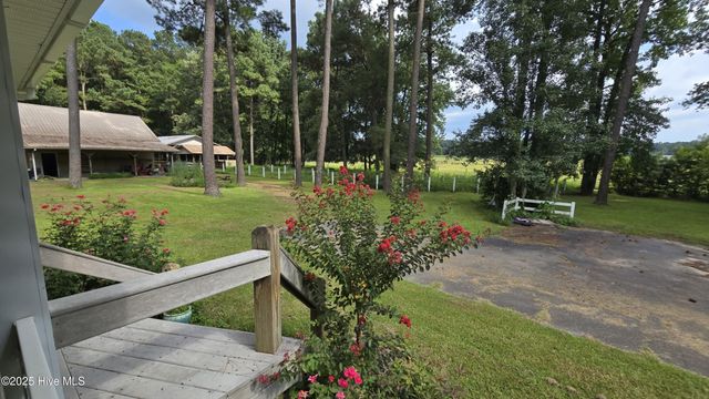 2639 Nc Highway 211 Road E, Clarkton, NC 28433