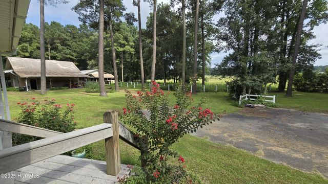 2639 Nc Highway 211 Road E, Clarkton, NC 28433