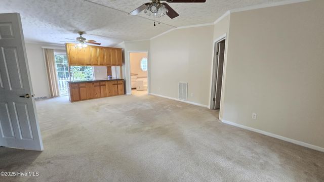 2639 Nc Highway 211 Road E, Clarkton, NC 28433