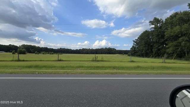 2639 Nc Highway 211 Road E, Clarkton, NC 28433