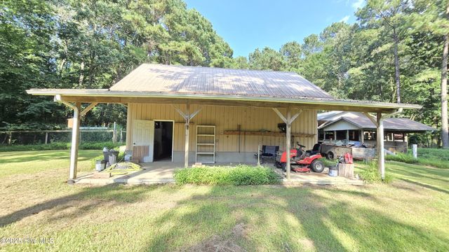 2639 Nc Highway 211 Road E, Clarkton, NC 28433
