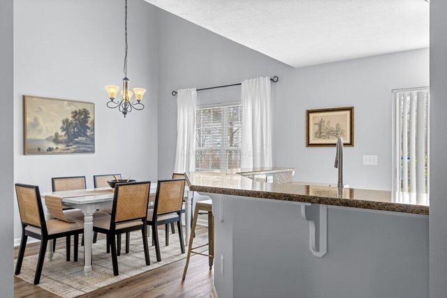 7415 Cayman Lane, Worthington, OH 43085