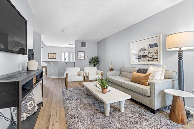 7415 Cayman Lane, Worthington, OH 43085