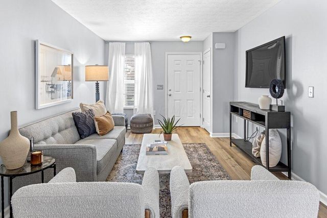 7415 Cayman Lane, Worthington, OH 43085