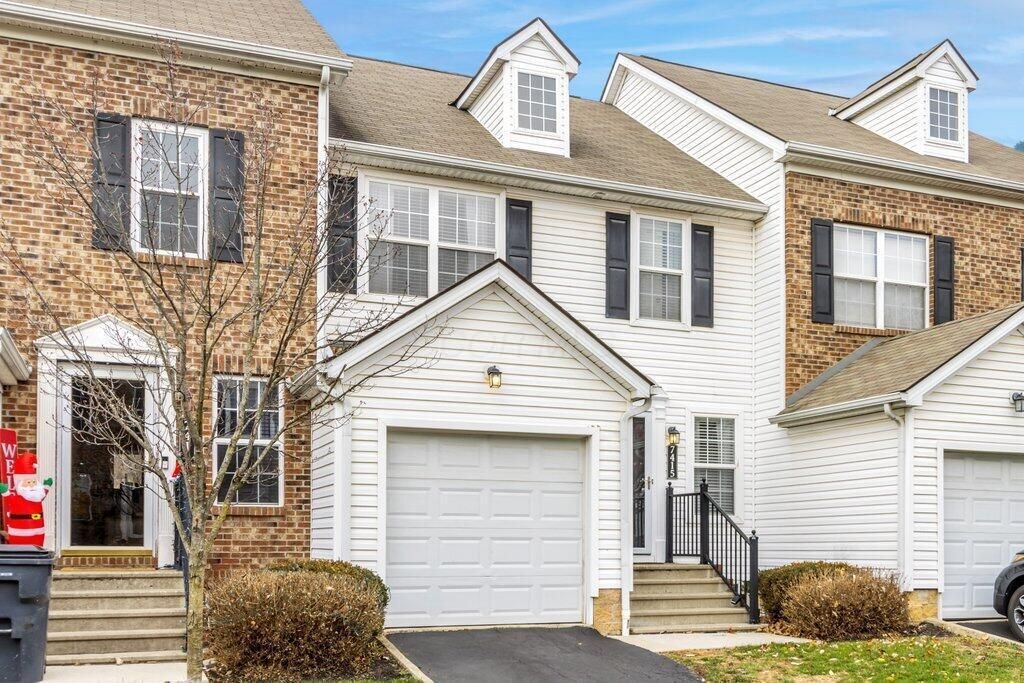 7415 Cayman Lane, Worthington, OH 43085