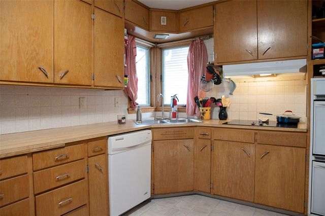 2509 Blakeley Avenue, Eau Claire, WI 54701