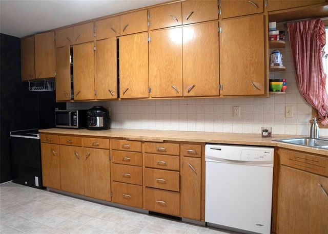 2509 Blakeley Avenue, Eau Claire, WI 54701