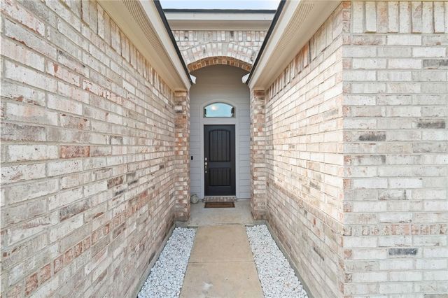 1002 Ocean Breeze, Portland, TX 78374