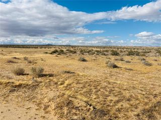 5 Timlin Way, California City, CA 93505