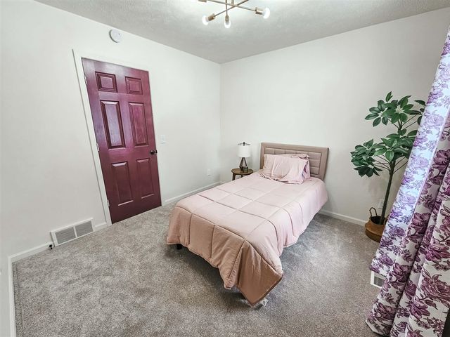 909 Barton Street, Otsego, MI 49078