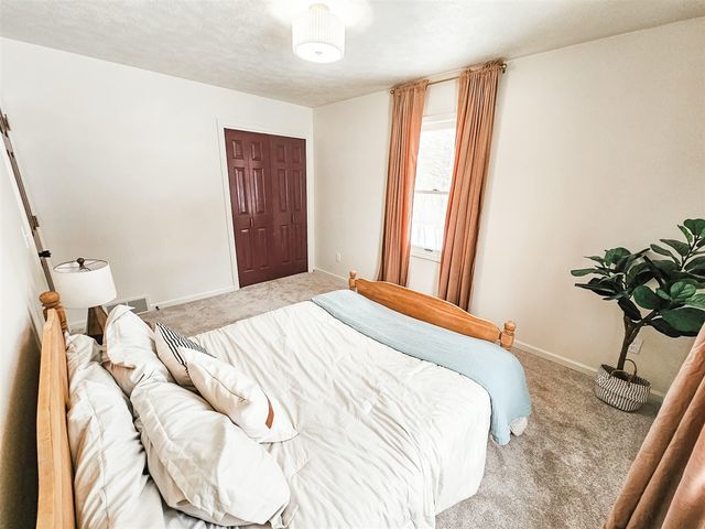 909 Barton Street, Otsego, MI 49078