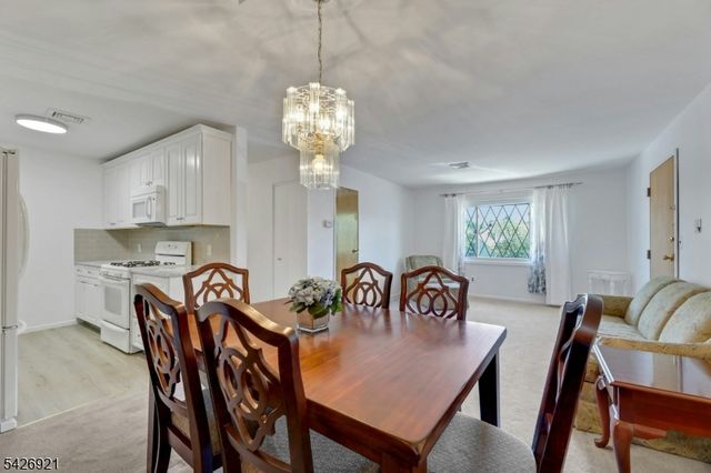 846 Riverside Ave 202, Lyndhurst Twp., NJ 07071