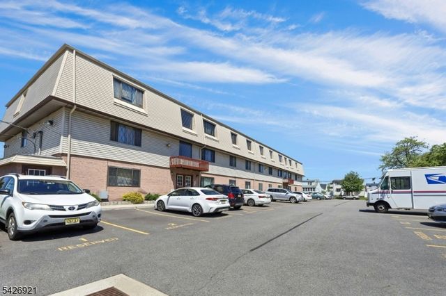 846 Riverside Ave 202, Lyndhurst Twp., NJ 07071