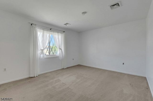 846 Riverside Ave 202, Lyndhurst Twp., NJ 07071