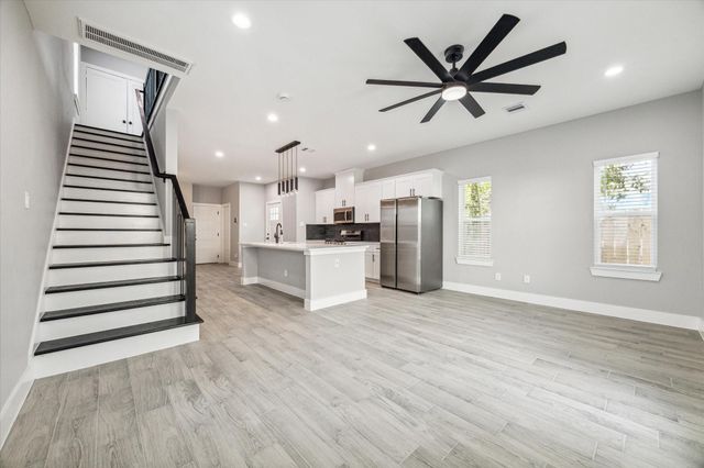 926 Granville Drive, Houston, TX 77091