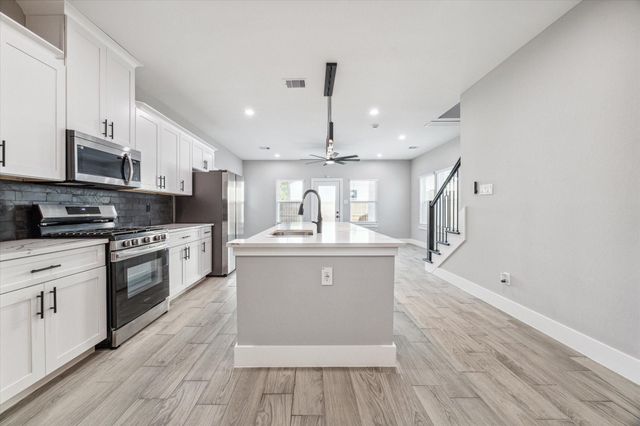 926 Granville Drive, Houston, TX 77091
