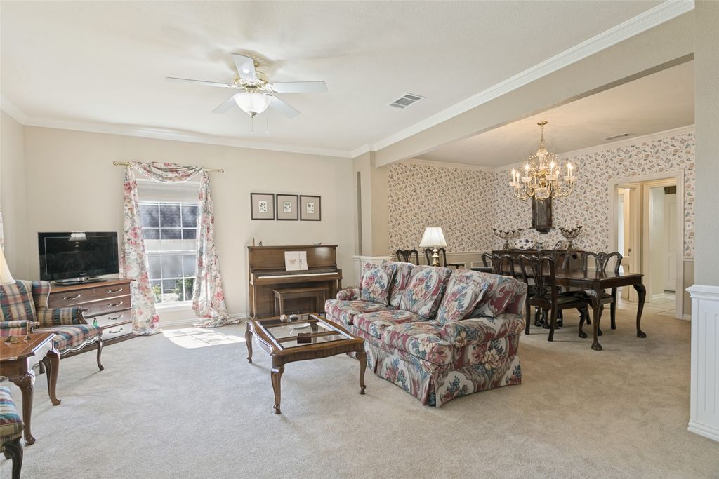 1814 Woodridge Drive, Arlington, TX 76013 — photo 5
