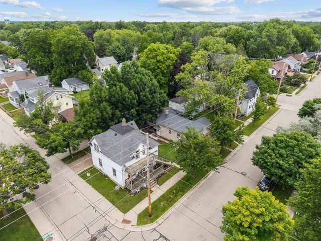 318 W BREWSTER STREET, Appleton, WI 54911
