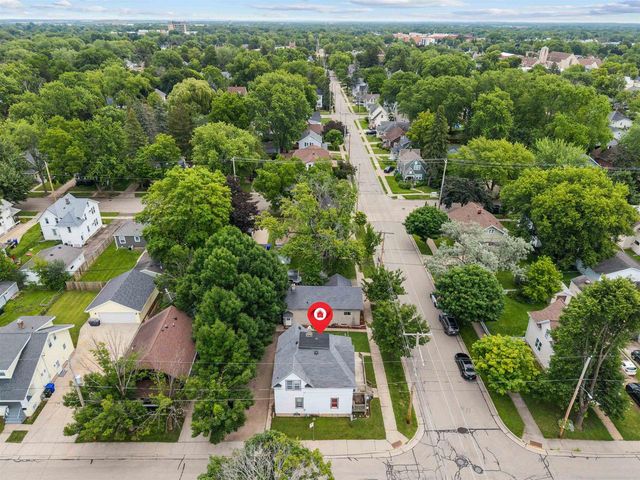 318 W BREWSTER STREET, Appleton, WI 54911