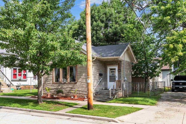 318 W BREWSTER STREET, Appleton, WI 54911