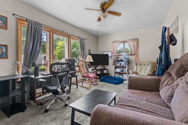 318 W BREWSTER STREET, Appleton, WI 54911