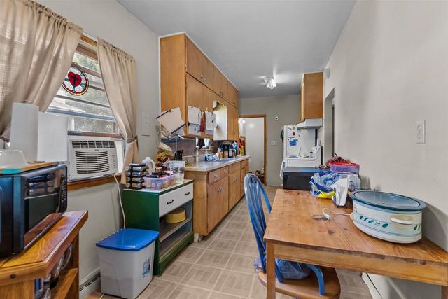 318 W BREWSTER STREET, Appleton, WI 54911