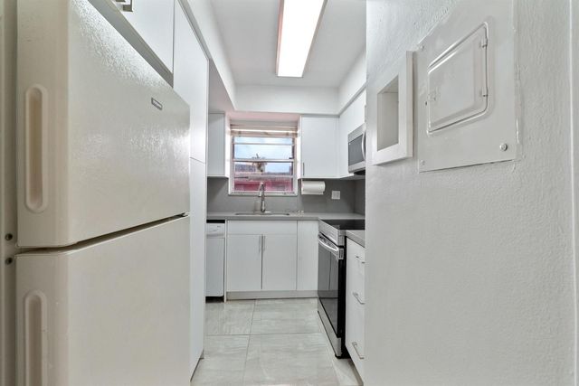 7500 SW 82nd Street G209, Miami, FL 33143