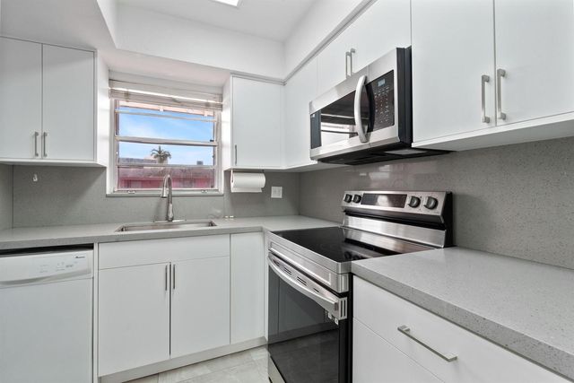 7500 SW 82nd Street G209, Miami, FL 33143