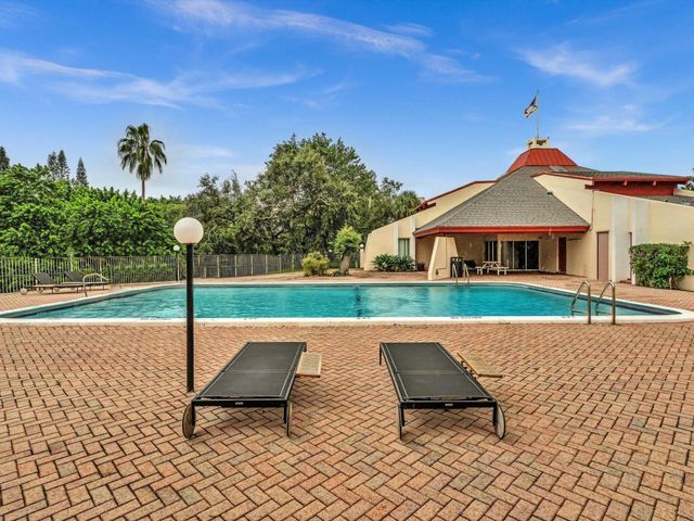642 NW 13th Street 35, Boca Raton, FL 33486