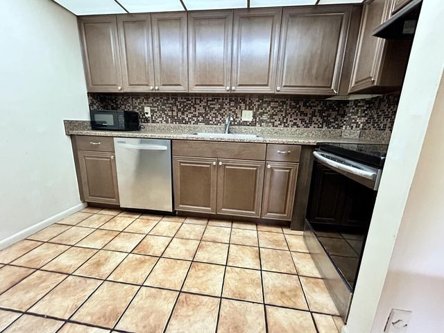 642 NW 13th Street 35, Boca Raton, FL 33486
