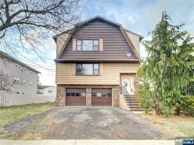 102 Gall Court, Elmwood Park, NJ 07407