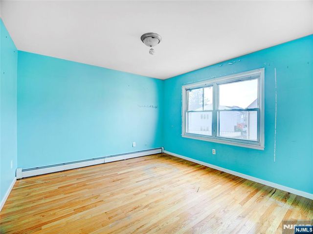 102 Gall Court, Elmwood Park, NJ 07407