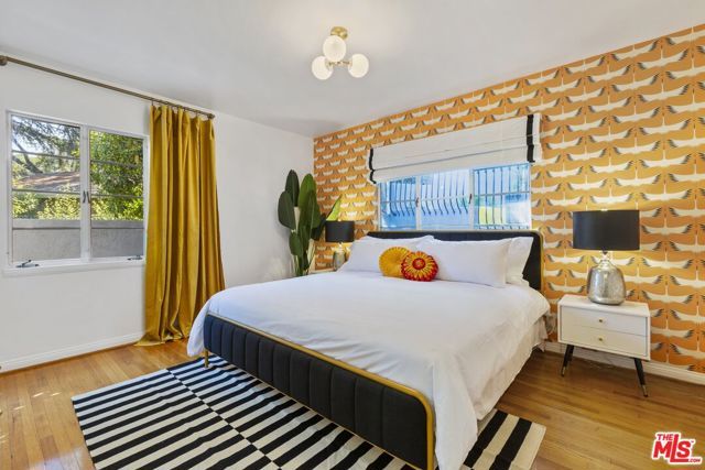 2867 N Beachwood Drive, Los Angeles, CA 90068