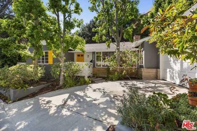 2867 N Beachwood Drive, Los Angeles, CA 90068