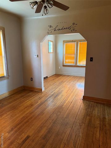 15791 Cherrylawn Street, Detroit, MI 48238