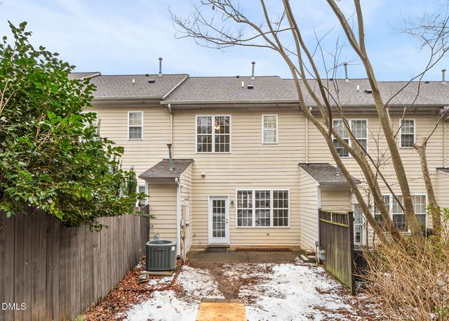 168 Lumina Place, Holly Springs, NC 27540